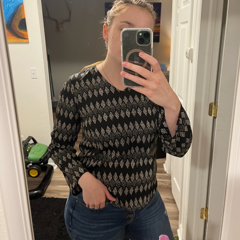 Black Patterned Alice Blue Blouse with Buttons on shoulders (medium)